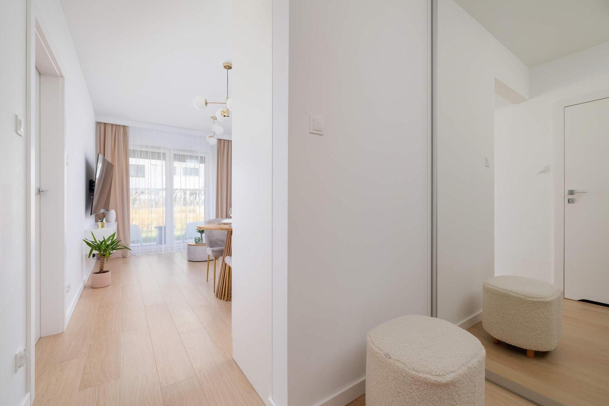 Atmospheric With Parking By Renters Apartament *