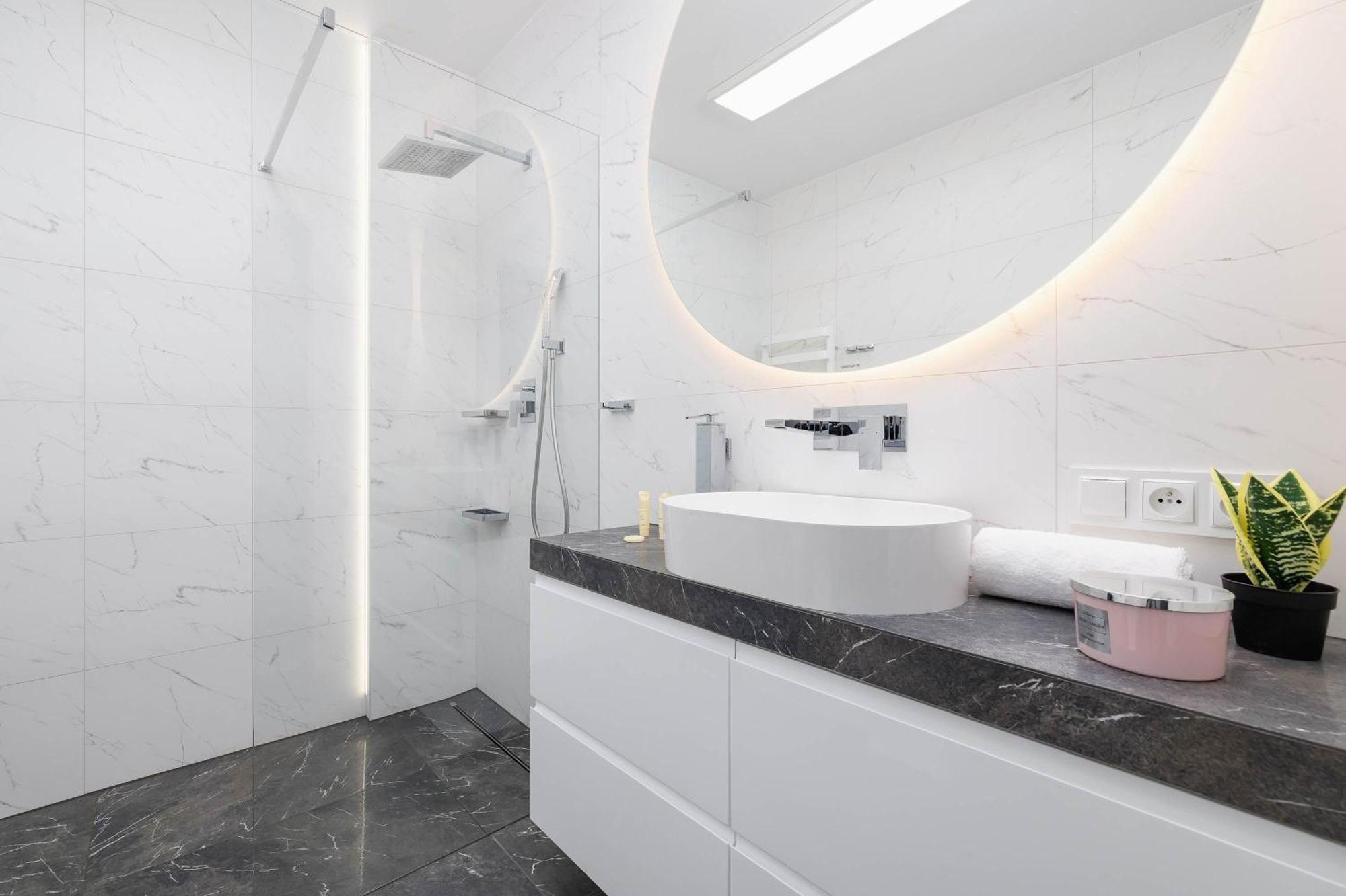 Apartament Atmospheric With Parking By Renters *
